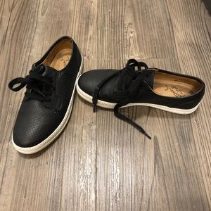 CASUAL FLAT SNEAKERS